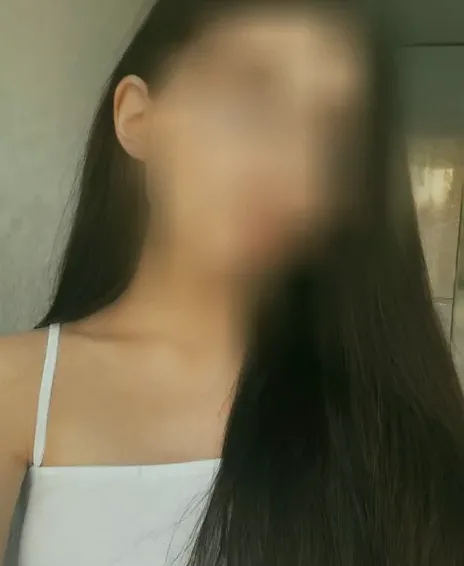 Julia, 23 años